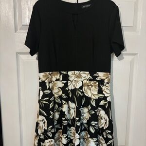 US XL Yathon black and floral dress